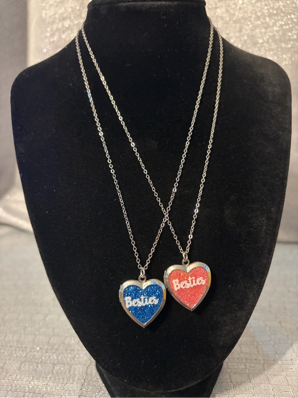 Besties Heart Pendant Locket Necklace Set - Blue & Red Glitter